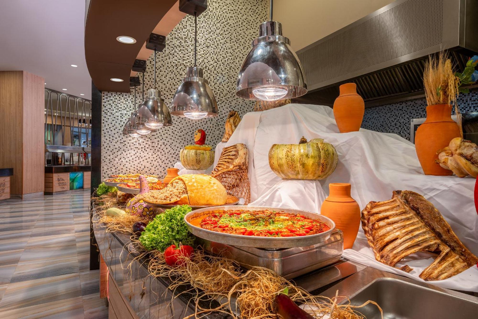 Delphin Be Grand Resort Анталия Екстериор снимка