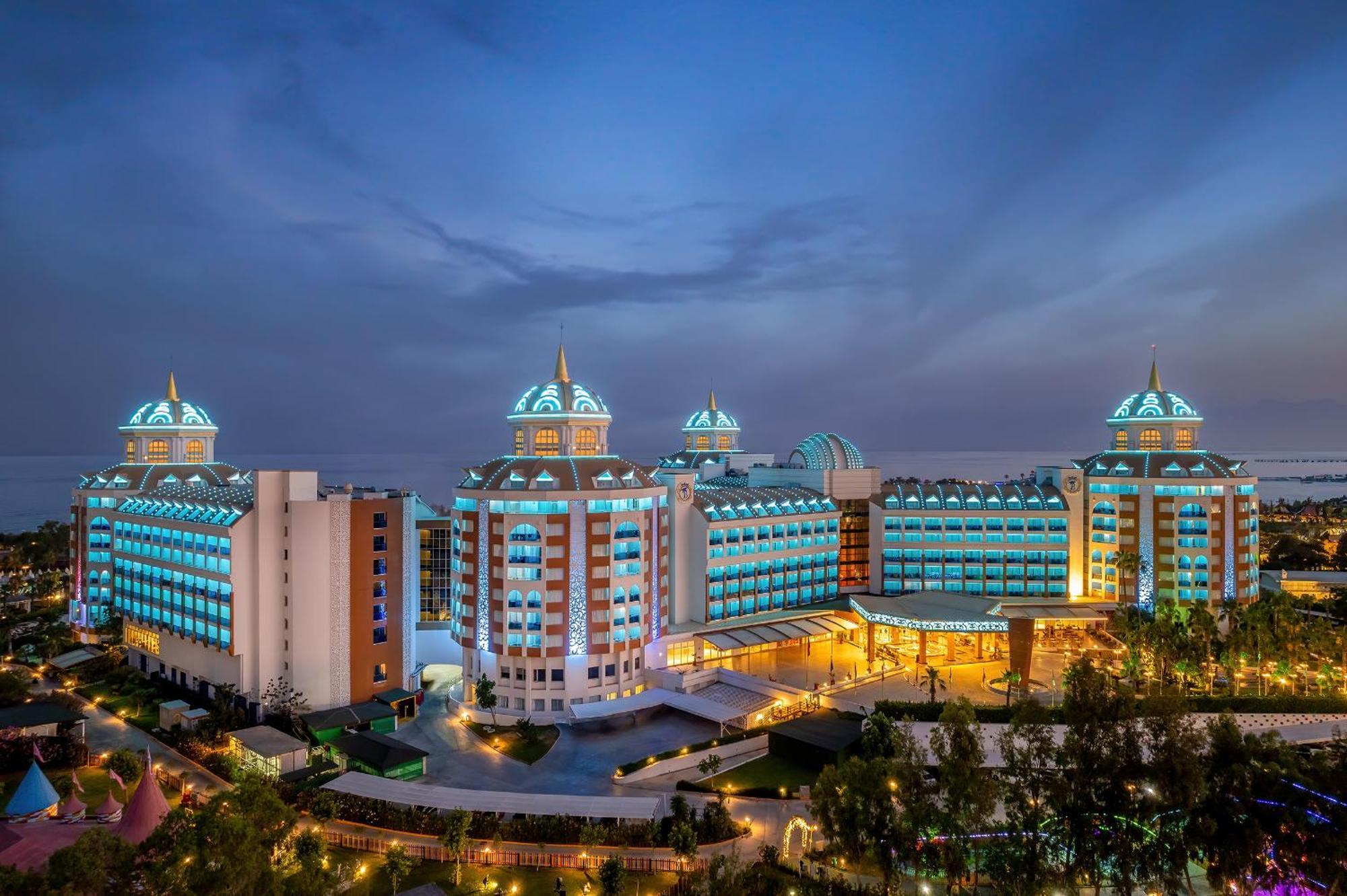 Delphin Be Grand Resort Анталия Екстериор снимка