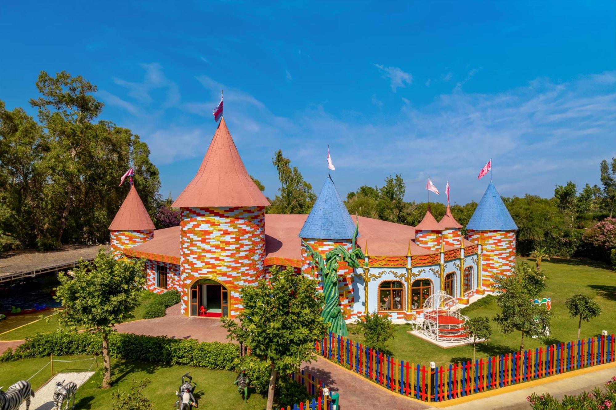 Delphin Be Grand Resort Анталия Екстериор снимка